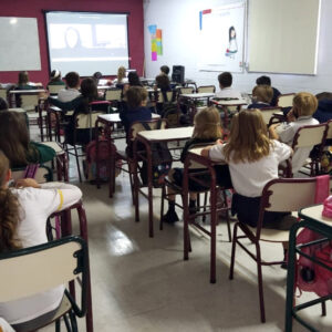Los arándanos argentinos desembarcan en las escuelas